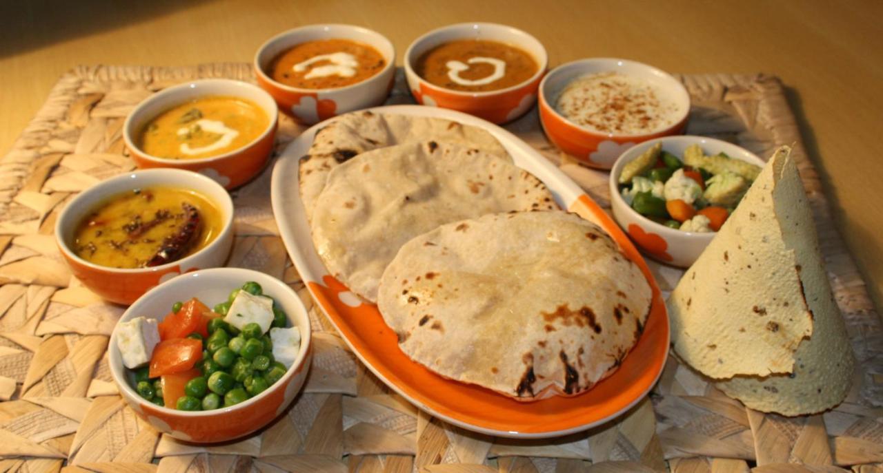 Kullu Manali Inn Екстериор снимка